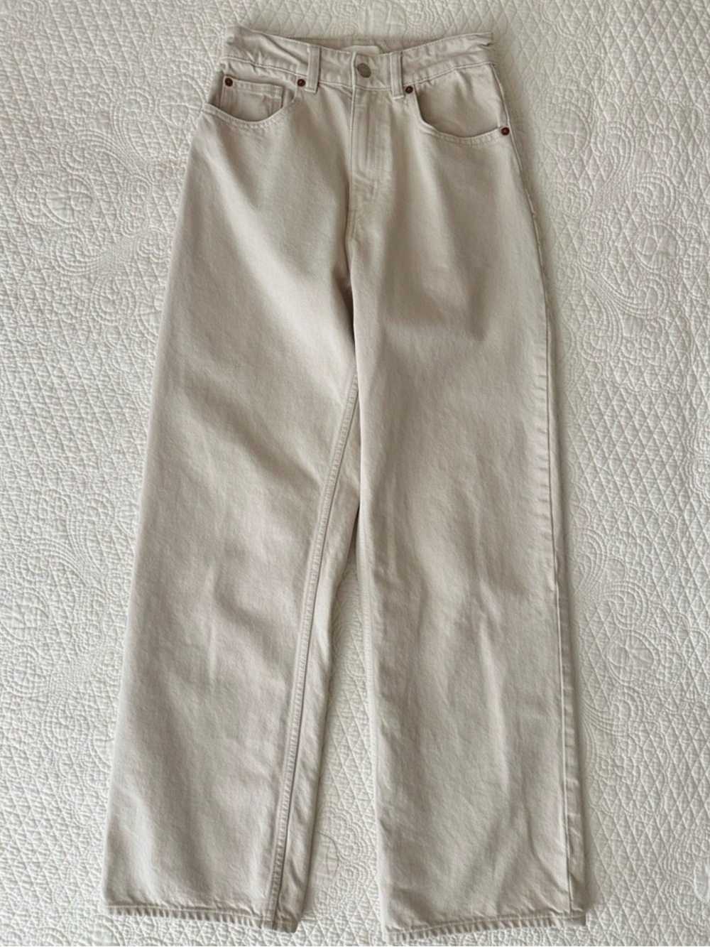 High Rise Wide Leg Jeans in Cream Size 4